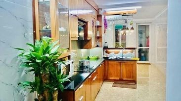 Nhà Ngọc Lâm Long Biên dt 55m giá hơn 4 tỷ quá rẻ để sở hữu nhà phố nơi trung tâm dịch vụ
