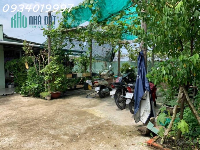 Cho thuê nhà vườn kết hợp ở/ kinh doanh, thoáng mát, yên tĩnh, an ninh - DT hơn 1200m2