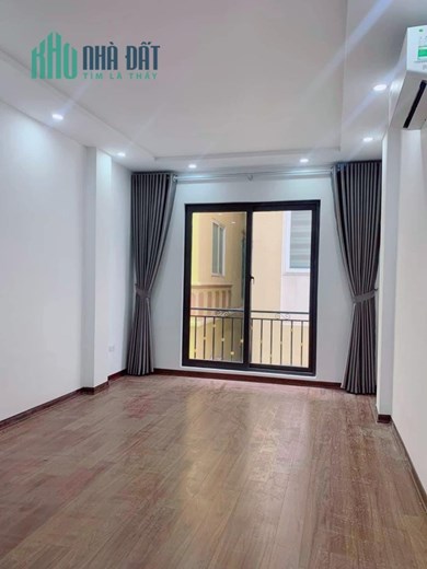 SIÊU PHẨM PHÂN LÔ-PHỐ VIP LẠC LONG QUÂN-6 TẦNG MỚI ĐẸP-THANG MÁY-Ô TÔ TRÁNH 10M-36M2-6,6 TỶ
