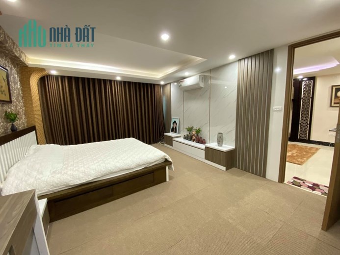 Bán nhà phố Nguyễn Thị Định, Cầu Giấy 44m, 5 tầng, mt 4m. Giá: 12.3 tỷ