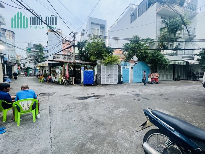 BÁN NHÀ HXH 8M LÊ VĂN QUỚI, BÌNH TÂN - 70M NỞ HẬU - 3 TẦNG Ở NGAY - CHỈ 4.2 TỶ