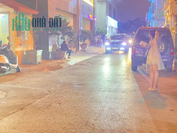 Bán Nhà Ngõ 575 Kim Mã 54/60m2 x 5 tầng , 6 phòng ngủ đầy đủ công năng , gần Phố ngõ thông rộng.
