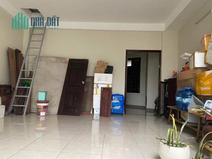 Bán nhà mặt phố Nguyễn Hữu Thọ. Dt 170m ngang 11m. Giá 31.5 tỷ.