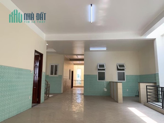 Chính chủ bán gấp nhà 11m x 30m đường Trưng Nữ Vương  , Hóc Môn giá chỉ 14 tỷ 499 