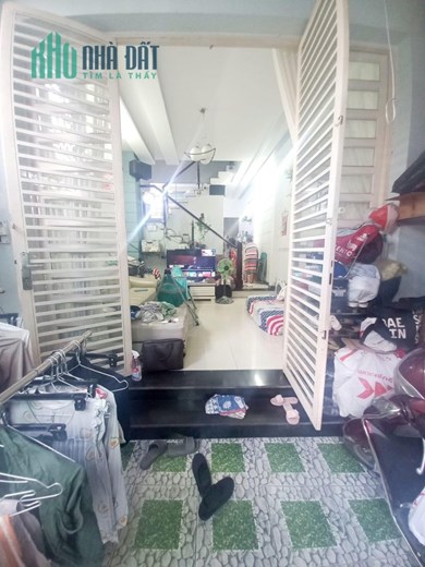 LÊ ĐÌNH CẨN - HẺM XE TẢI THÔNG- GIÁP QUẬN 6- SÁT TÊN LỬA- 3P RA CHỢ - 50M2 - 2 TẦNG - NGANG 4M - 3