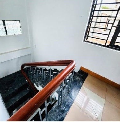 .Nhà Góc Kiệt 3m Lê Duẩn, thẳng 50m ra MT, , thông, 41m2, 3 tầng, hơn 2 tỷ