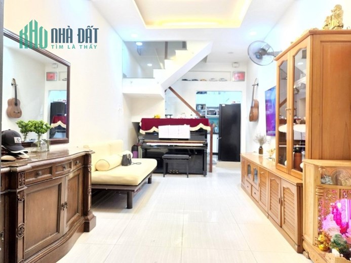 30m² 2.8 tỷ, nhà nhỏ thiết kế đẹp, hẻm 1 sur Trần văn Đang p.9 q.3 3x10m, 3 tầng