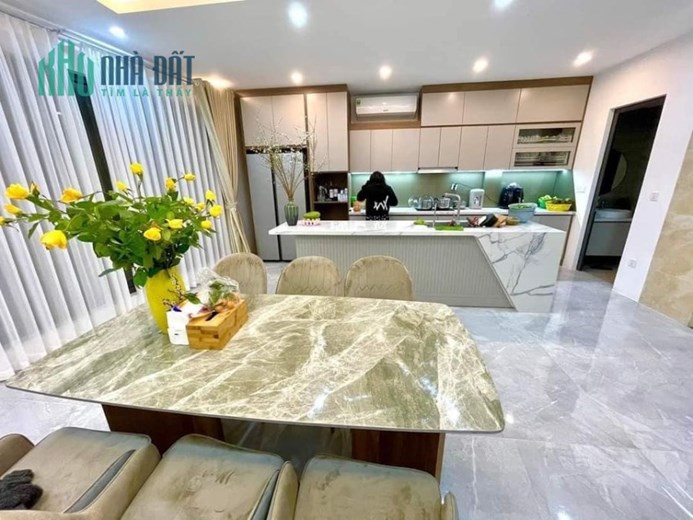 Bán nhà phố Kim Đồng,50m2 , Phân lô, ô tô. Hiếm