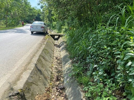 Hàng hót đất nằm trên trục quốc lộ 70 đoạn Lục Yên- Yên Bái.