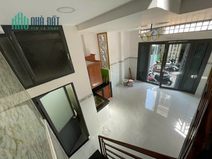 Nhà lô góc, 2 mặt tiền ,mới đẹp kv Q6