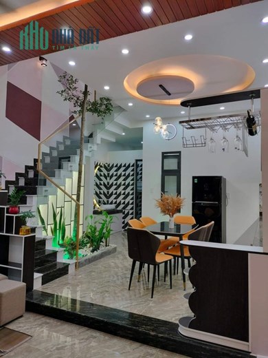 💥💥NHÀ 3 TẦNG 3 MÊ SÁT ĐƯỜNG HOÀNG THỊ LOAN