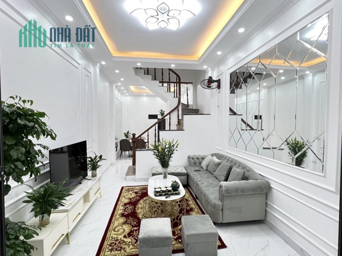 Bán nhà phố Trương Định, 31,5 m2  x 5 tầng, nhà mới xây, giá 3 tỷ300