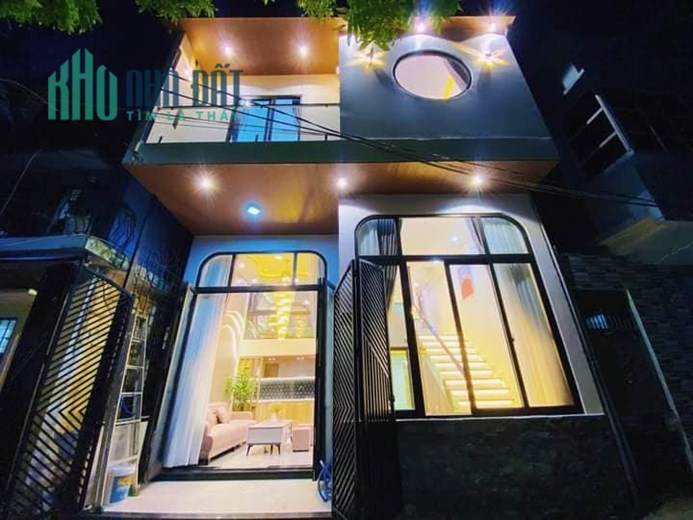 CỰC SỐC, chủ giảm sâu nhà đường Núi Thành DT 52m2 giá chỉ 3.4 tỷ 0876186839
