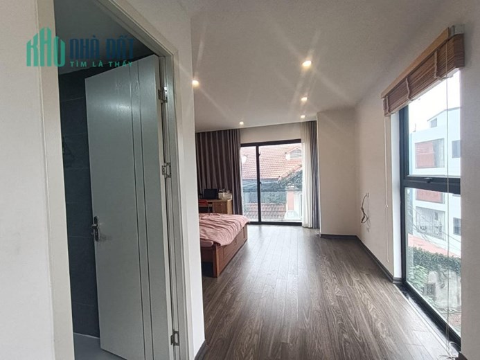 BÁN NHÀ THẠCH BÀN DÂN XÂY 6 TẦNG 48M-  GARA Ô TÔ- LÔ GÓC VUÔNG- VÀI BƯỚC CHÂN RA CHỢ- NGÕ THÔNG