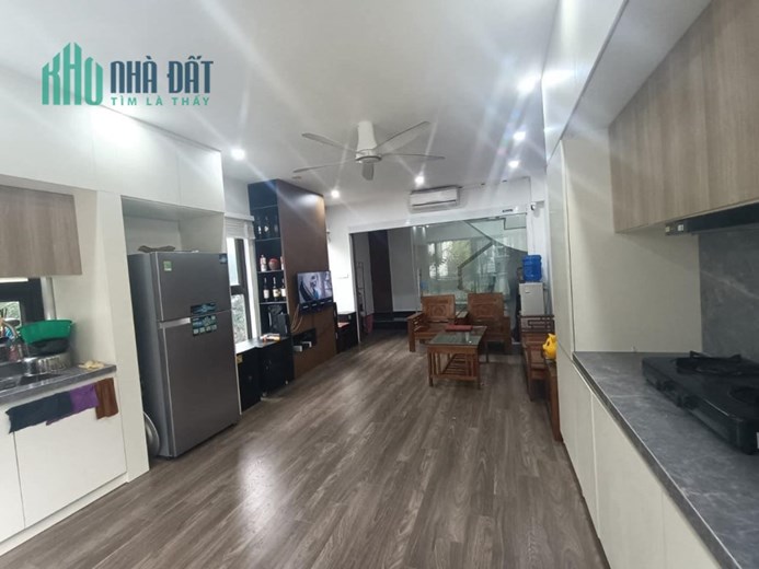 BÁN NHÀ THẠCH BÀN DÂN XÂY 6 TẦNG 48M-  GARA Ô TÔ- LÔ GÓC VUÔNG- VÀI BƯỚC CHÂN RA CHỢ- NGÕ THÔNG