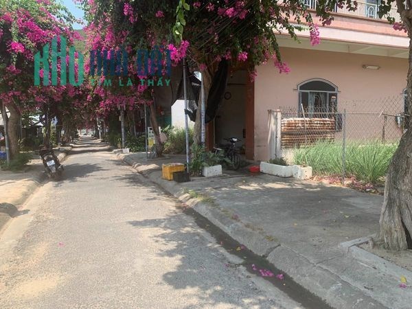 CẦN BÁN LÔ ĐẤT ĐƯỜNG BẠCH THÁI BƯỞI – HÒN RỚ.