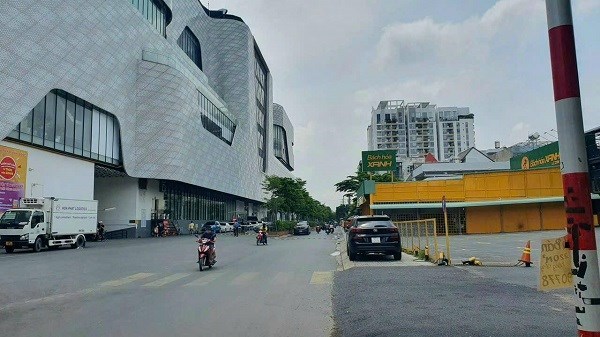 HAI MẶT HẺM XE HƠI SAU TTTM GIGA MALL PHẠM VĂN ĐỒNG 140M2, GIÁ CHỈ 6.9 TỶ