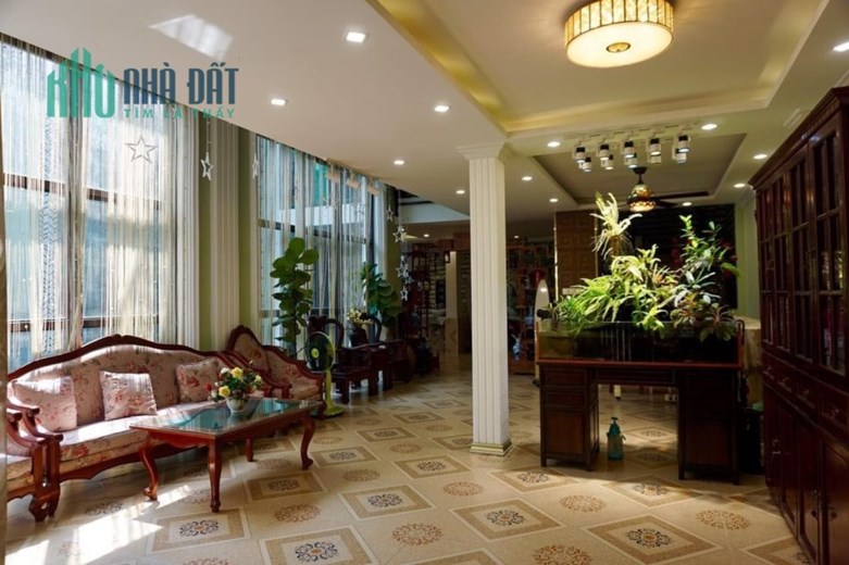 Định cư bán nhanh biệt thự 5 tầng có hồ bơi đường Nguyễn Trọng Tuyển ,p1 , Tân Bình ,giá tốt 