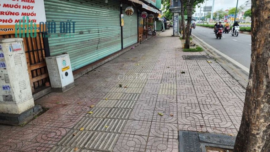 Cho thuê nhà 2 mặt tiền đường Phạm Văn Đồng ,P13, quận Bình Thạnh