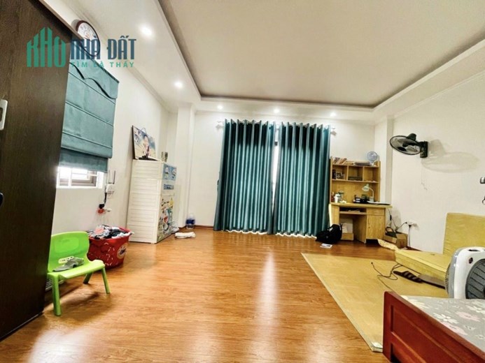 Bán nhà 78m2 phố Nghi Tàm, Tây Hồ Ô tô đỗ cửa 6 phòng ngủ 10m Ô tô phi 9.5 Tỷ