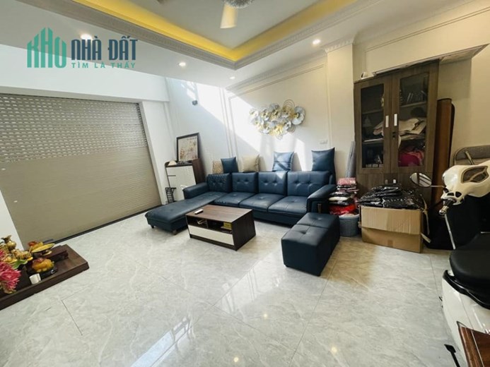 Bán nhà 78m2 phố Nghi Tàm, Tây Hồ Ô tô đỗ cửa 6 phòng ngủ Ngõ Ô tô tránh 10m 9.5 Tỷ