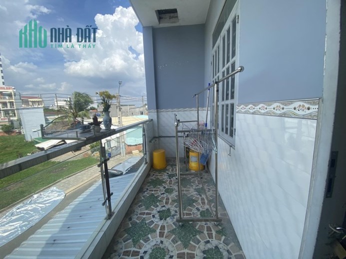 Nhà giá tốt p.Phú Hữu, quận 9. 5x12, 2 tầng mới đẹp, hẻm 6m. Chỉ 4 tỷ TL