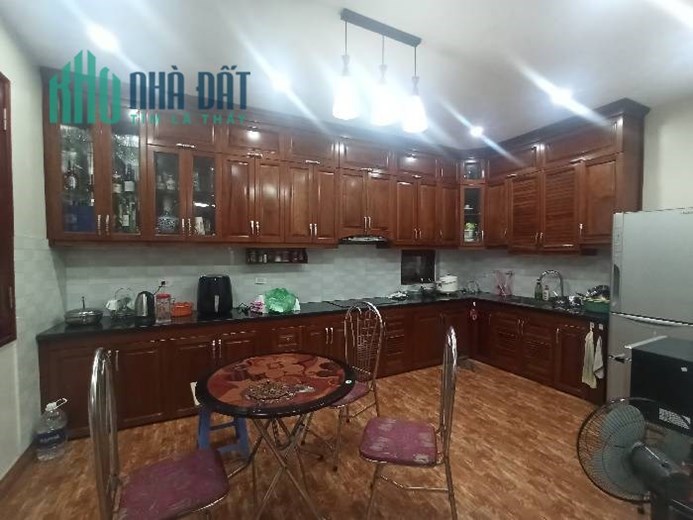 NHÀ PHÂN LÔ NGUYỄN SƠN, LONG BIÊN, 65M x 3 TẦNG, GARA, KINH DOANH, CHỈ HƠN 9 TỶ