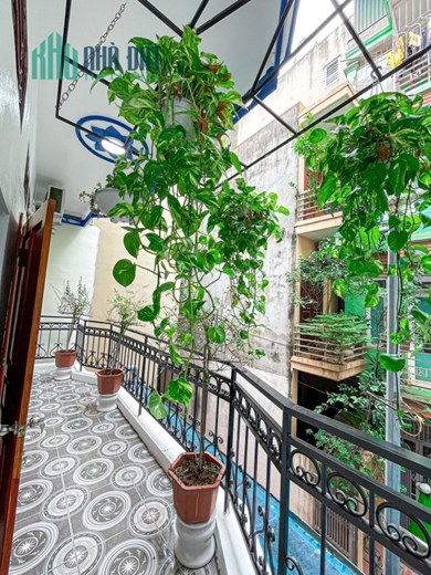 Bán nhà Hoàng Mai, ngõ Phân Lô, nhà rộng như Biệt Thự, DT lên tới 50m2, giá chỉ 4 tỷ.