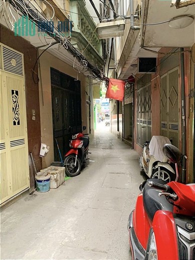 Bán nhà gần Tạ Quang Bửu, 5m ô tô, ba bước ra phố, DT32m2, giá 3.2 tỷ.