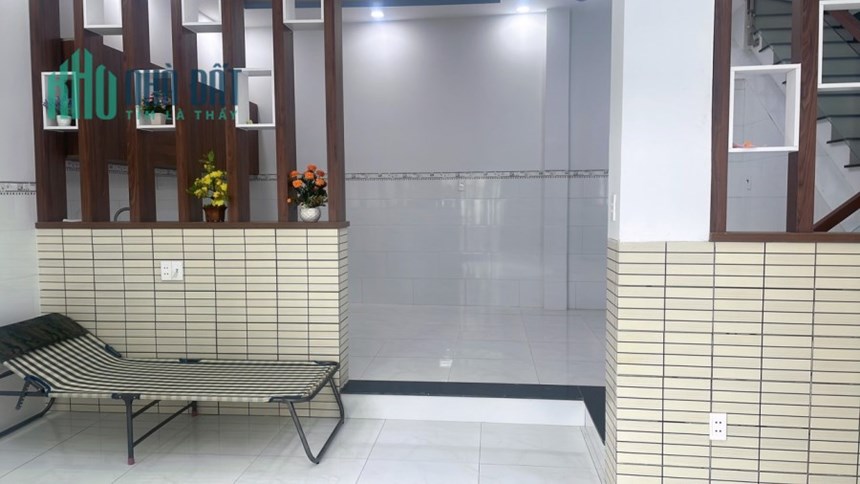bán gấp nhà gần Tô Hiệu quận tân phú 6,4 x 10m x 3T hẻm 4m -5.9 tỷ Tl