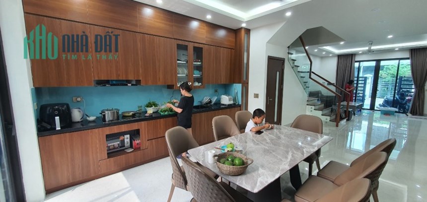 Bán nhà liền kề tổng cục 5 Yên Xá 68m x 5 tầng, mt 4,5m, vỉa hè, kinh doanh, giá nhỉnh 10 tỷ
