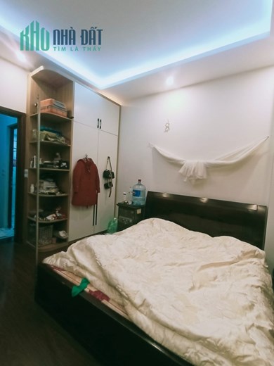BÁN NHÀ PHỐ NGUYỄN SƠN, DT 35M, 5 TẦNG CHỈ 4TỶ  NHÀ PHÂN LÔ Ô TÔ ĐỖ CỔNG, GẦN PHỐ