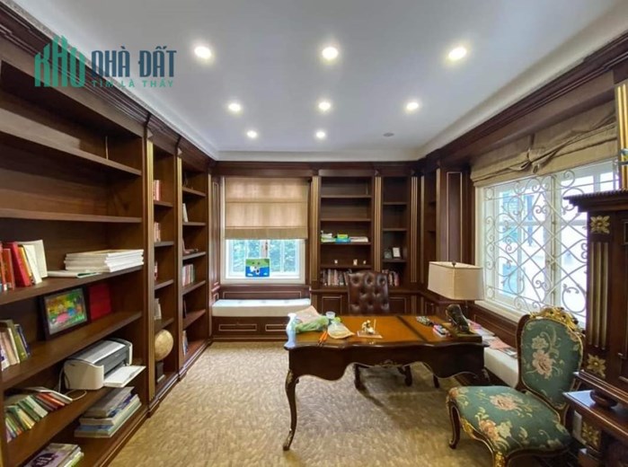Biệt thự BT8 BT7 mặt đường đôi KĐT Văn Quán view hồ Văn Quán 210m2 chỉ 43.89 tỷ. LH 0989.62.6116