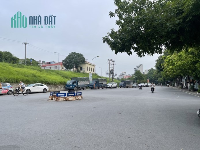 LÔ ĐẤT HIẾM – ĐẸP NHẤT PHỐ NGỌC THỤY - Ô TÔ TẢI TRÁNH NHAU - KINH DOANH -