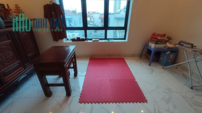 Bán nhà 5 tầng phố Đức Giang, ô tô tránh cách 20m, DT 50m2, MT 5m, giá hơn 5 tỷ