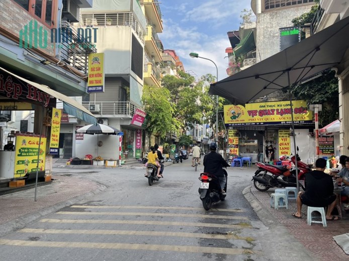 SIÊU PHẨM KINH DOANH SẦM UẤT PHỐ NGỌC LÂM