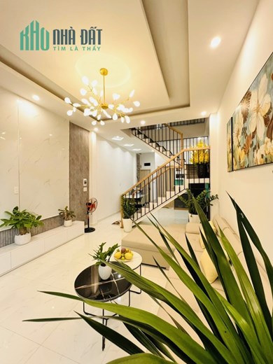 BÁN NHÀ SIÊU ĐẸP. FULL NỘI THẤT 2 TẦNG, 3PN, GIÁ 3 TỶ NHỈNH, KIỆT 368/XX TRẦN CAO VĂN