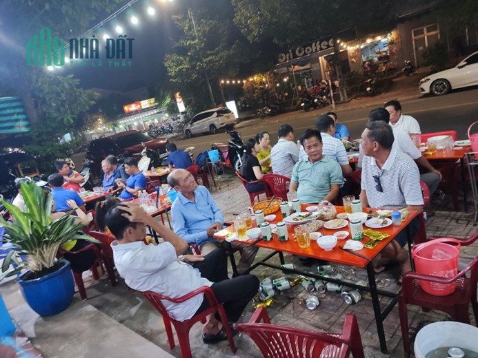 MẶT BẰNG SAN NHƯỢNG GIÁ RẺ. đường HUYNH VĂN LŨY...BH ĐN