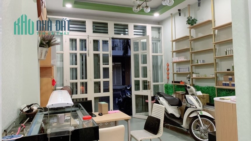 HÀNG HIẾM - NHÀ MẶT TIỀN Q.8 ĐƯỜNG 16M - 2 PHÚT TỚI QUẬN 5 CHỈ 9.4 TỶ
