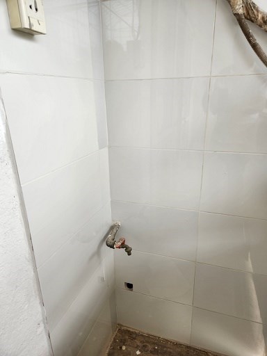 MÌNH CHO THUÊ TẦNG 4 ĐẦU HỒI NHÀ A6 THÀNH CÔNG