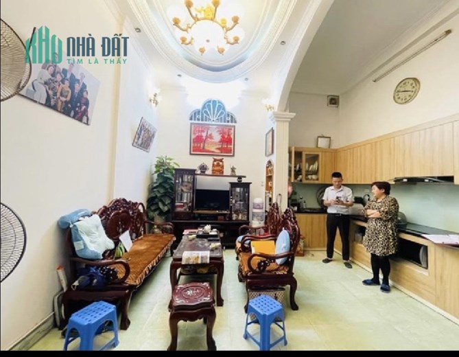 Bán nhà ngõ 22 Tôn Thất Tùng dân xây, gần ĐH Y Hà Nội, 38m2, 3.85 tỷ