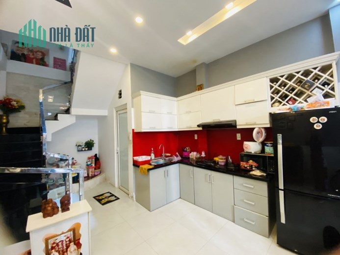 Bán nhà mới 4 tầng BTCT HXH Hàn Hải Nguyên Quận 11 39m2 chỉ 5 tỷ 9 thương lượng.