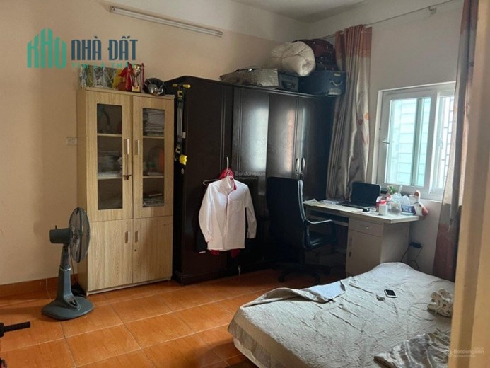 Bán căn hộ Bộ Khoa Học Công Nghệ Nguyễn Văn Huyên, Cầu Giấy - 4.6 Tỷ - 133m2 - 3PN2VS
