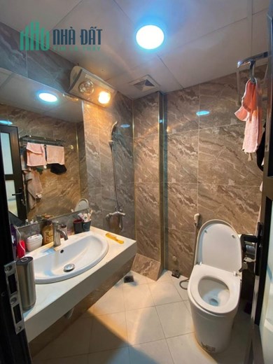 Bán nhà phố Trương Định, 32m x 5 ,Chủ bán nhà định cư nước ngoài, 3 tỷ 300