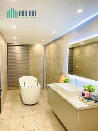 Bán nhà ngõ 105 Láng Hạ, lô góc, dân trí tốt, ngõ thoáng sạch, 55m2, 5 tỷ 800tr