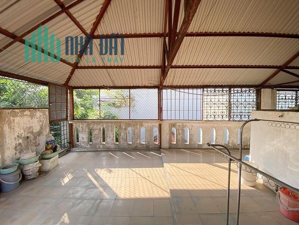 Cho thuê nhà tại trung tâm phố cổ- mặt đường Hàng Gà