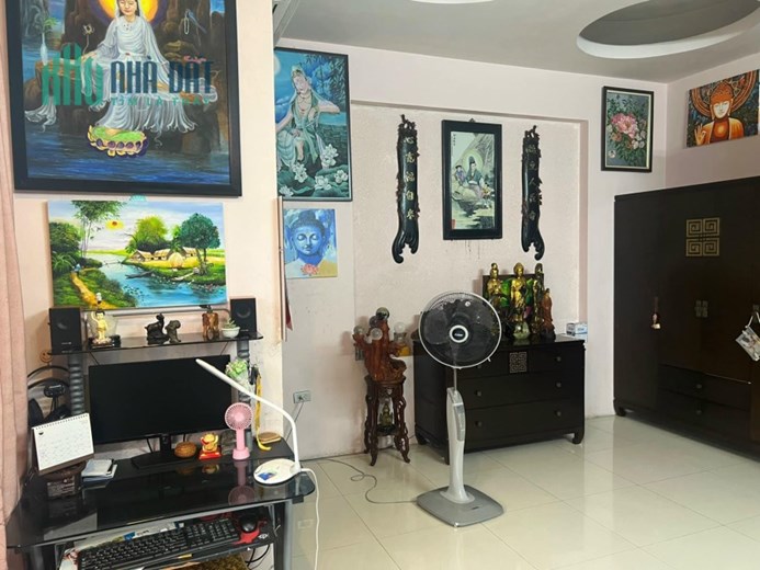 Giảm 400 triệu, bán nhà Ngõ Trương Công Định, Hà Đông 48m² gara ô tô 7 chỗ nhà 4 tầng giá 5 tỷ 9
