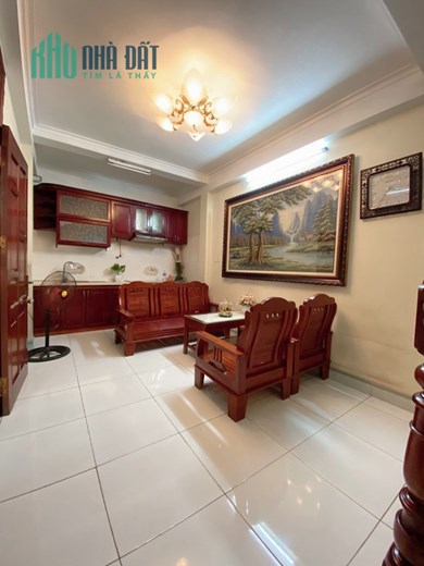 Bán gấp nhà lô góc thoáng đẹp 4 tầng giá rẻ tại Đại La - Hai Bà Trưng