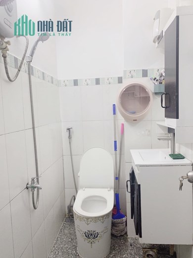 Cho thuê CHDV Tầng 1 - 30m2 Full nội thất Hẻm 181 Âu Dương Lân P3Q8