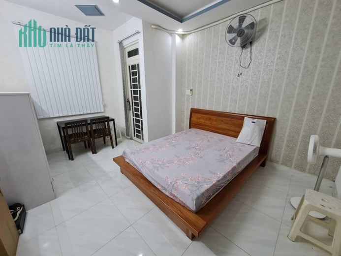 Nhà bán 4 Tầng cách 5m Mt Âu Dương Lân P3Q8 - 5.7 tỷ (TL)